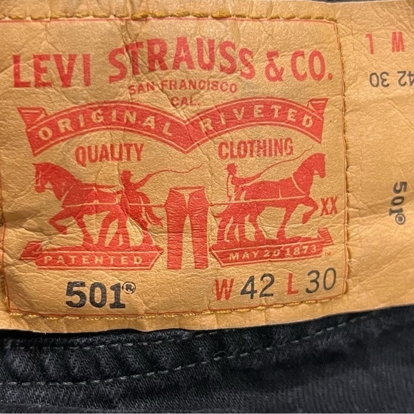 Levi's 501 Black Button Fly Jeans Size 42 x 30 Men's - Picture 2 of 6